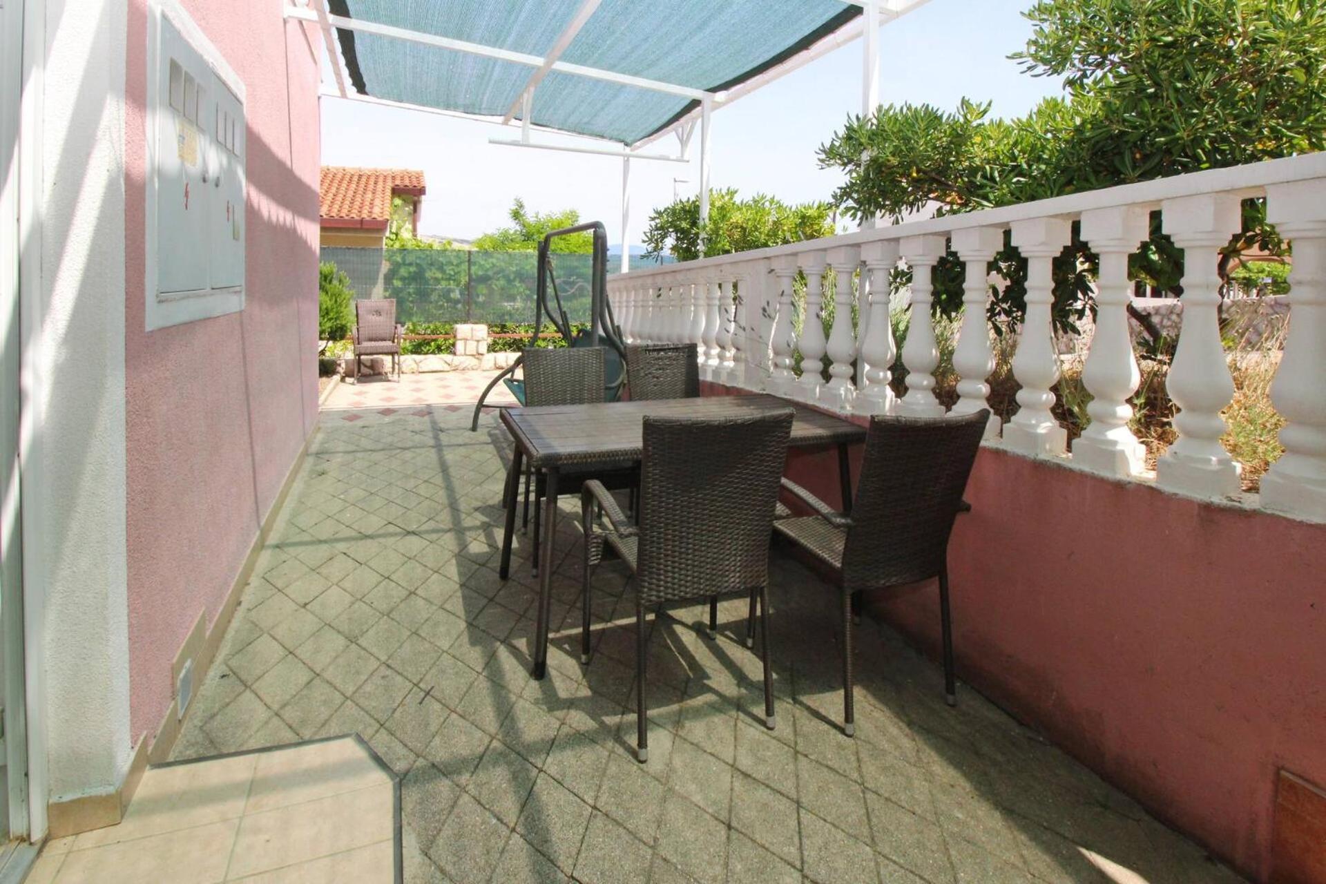 Apartments Lovincic Башка Экстерьер фото
